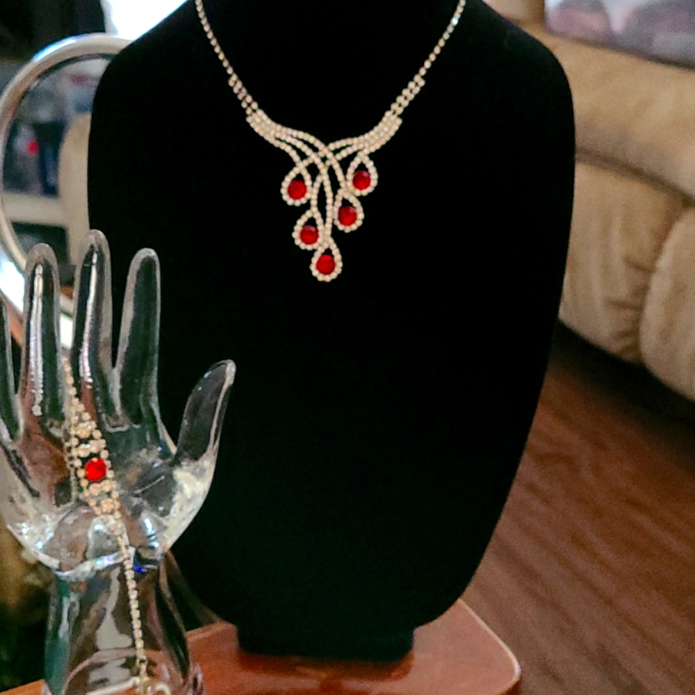 Rhinestone set of earrings and necklace